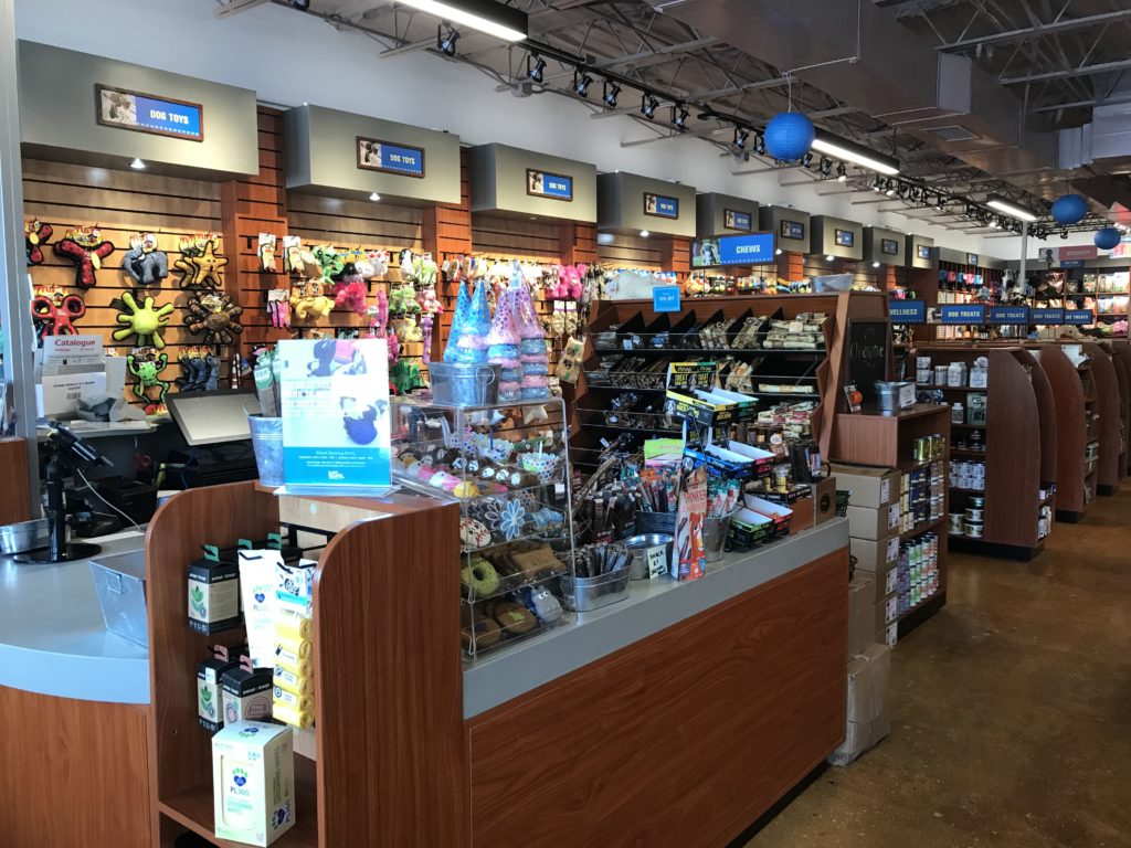 Pet Store Chain Opens, Rebrands Store 