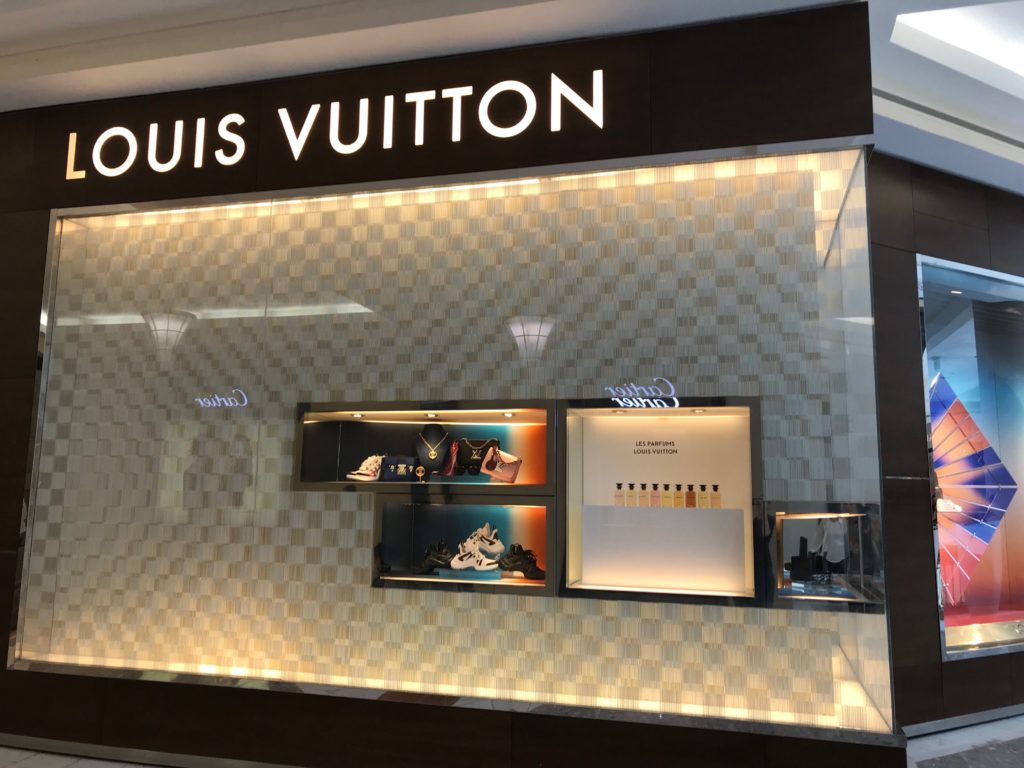 Fairfax Police Arrest Man for Alleged $10,000 Fraud at Louis Vuitton | Tysons Reporter